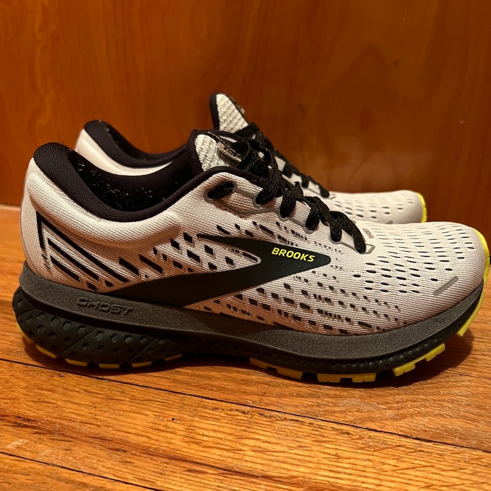 Brooks Ghost 13 Run Visible Sneakers
